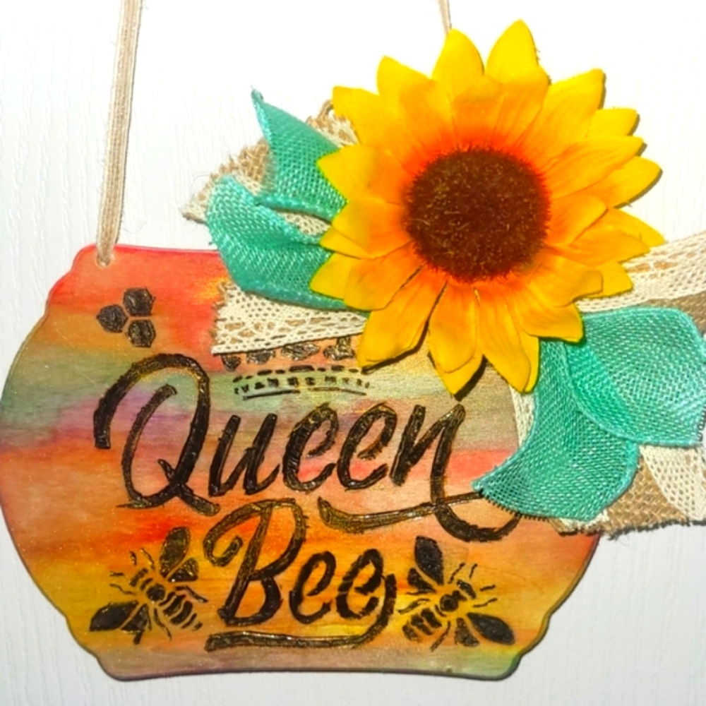 "🐝👑"Unique Queen Bee  Gift Set" Handcrafted